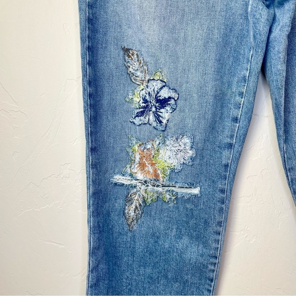 Joe's Jeans The Debbie High Rise Straight Cropped NWOT - Picture 6 of 12